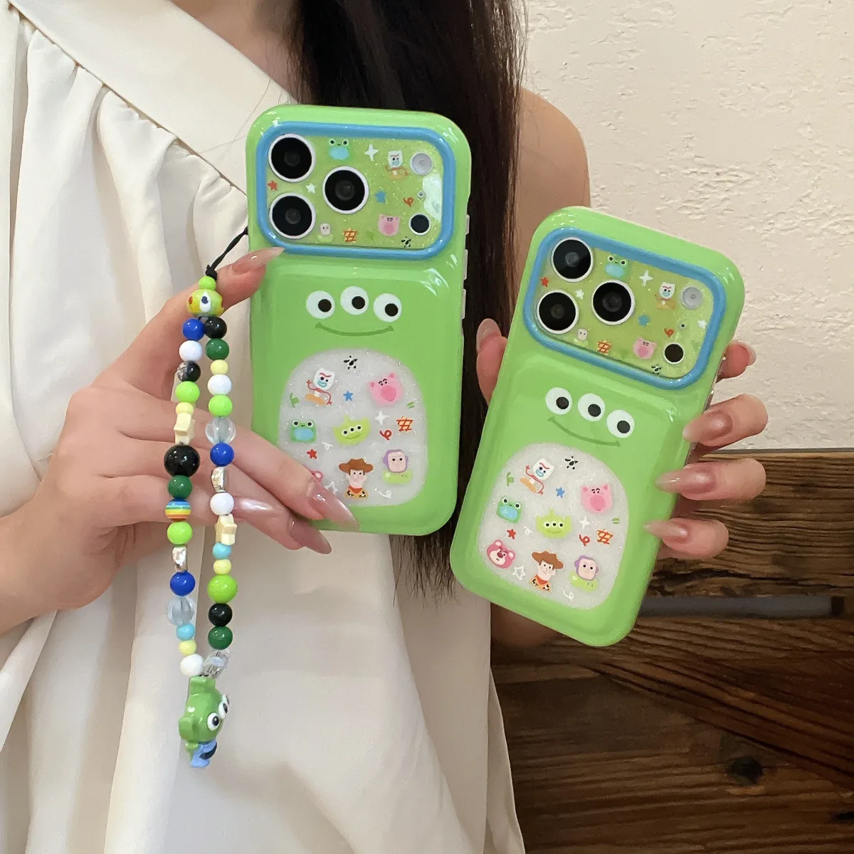 Green Alien 3-Eyes Glitter Bubble Phone Case for iPhone 17 16 15 Pro Max