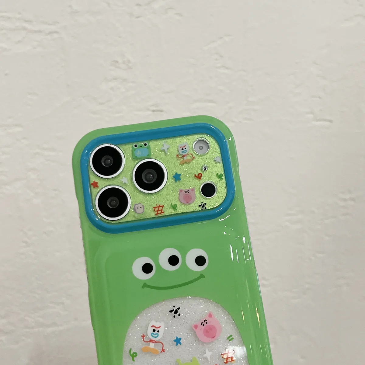 Green Alien 3-Eyes Glitter Bubble Phone Case for iPhone 17 16 15 Pro Max