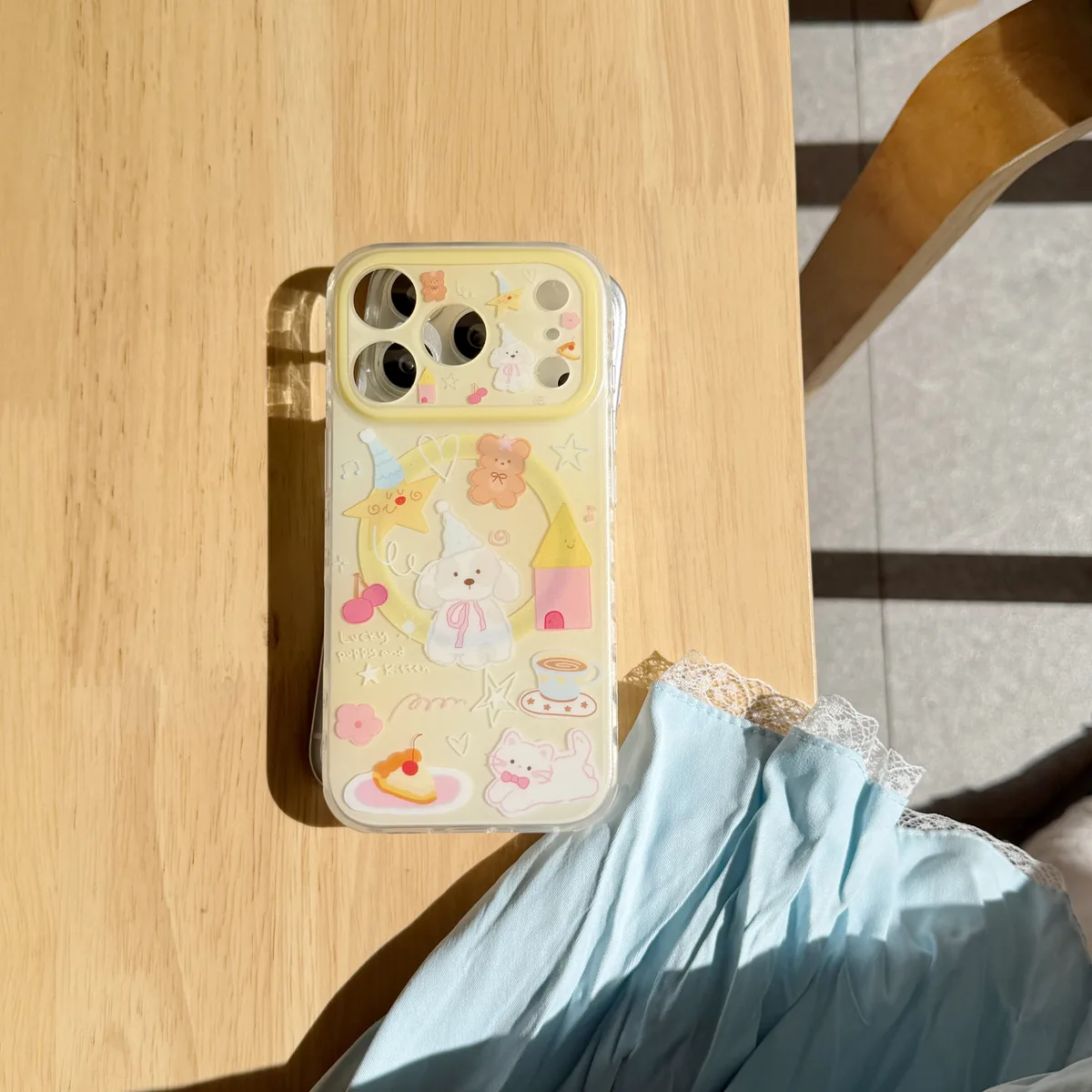 Cute Puppy Clear Phone Case with Beaded Charm and Party Pup Graphic for iPhone 17 16 15 Pro Max — MagSafe