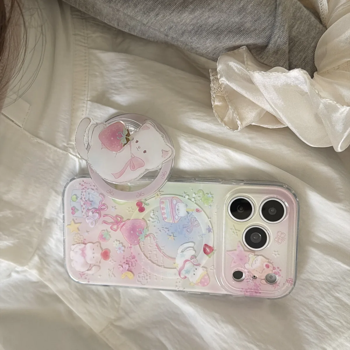 Cute pastel bear clear phone case with bead strap for iPhone 17 16 15 Pro Max — MagSafe