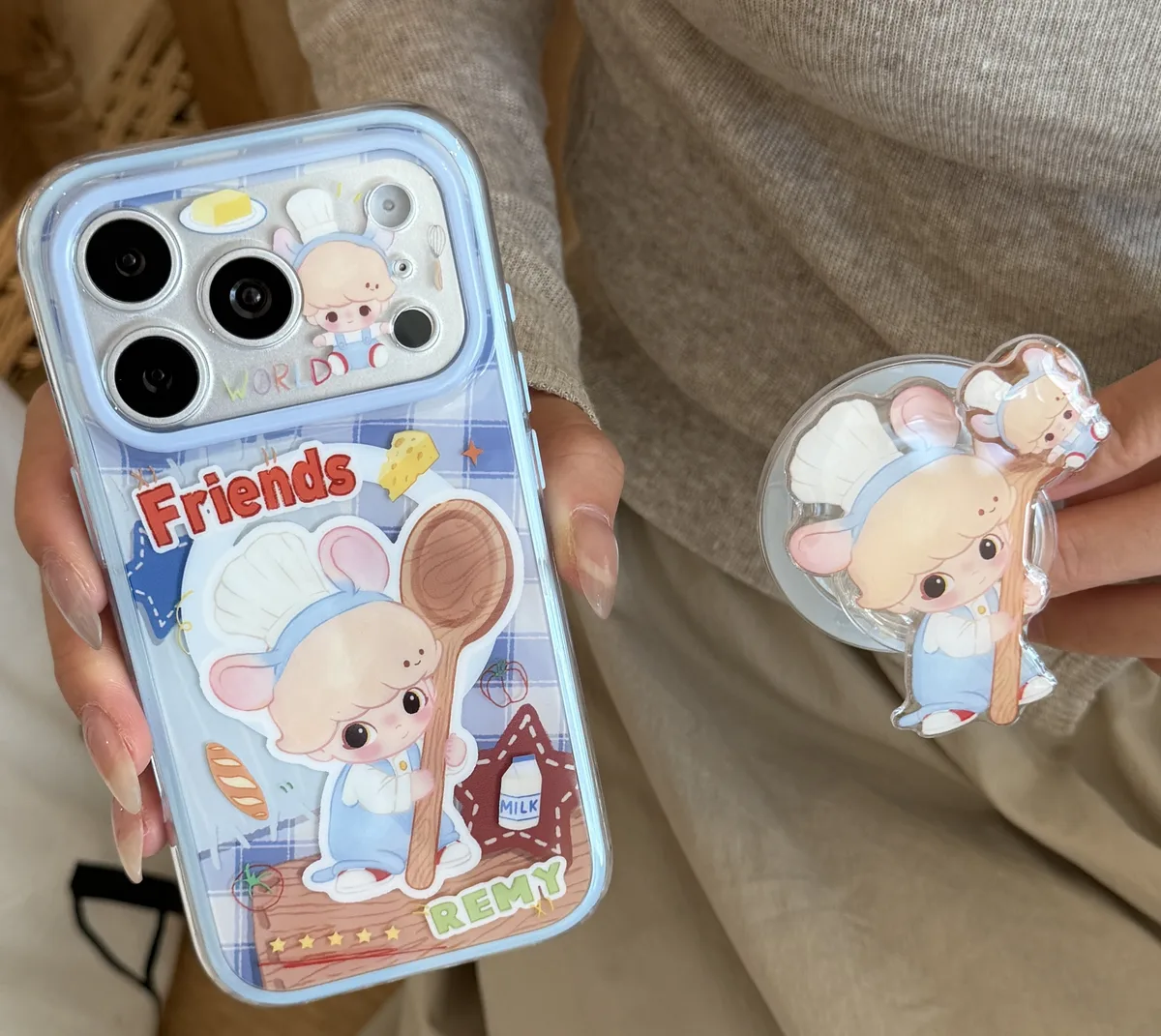 Cute chef mouse phone case with beaded charm strap for iPhone 17 16 15 Pro Max — MagSafe