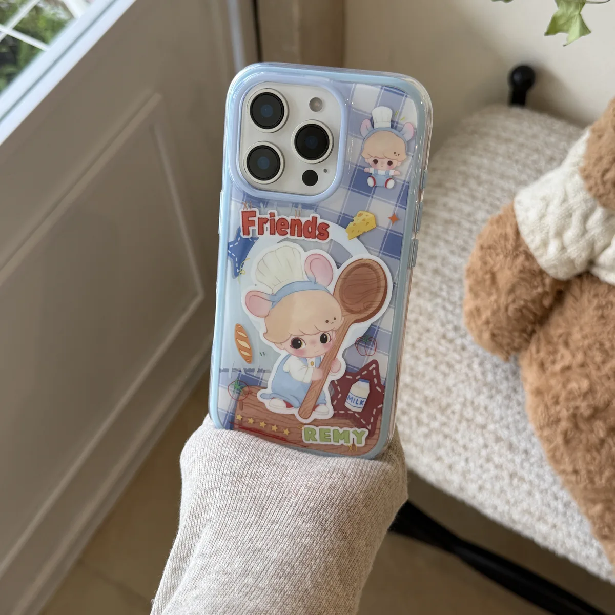 Cute chef mouse phone case with beaded charm strap for iPhone 17 16 15 Pro Max — MagSafe